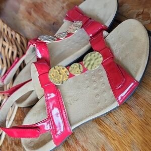 Vionic Farra Sandals 8.5 Red Gold
